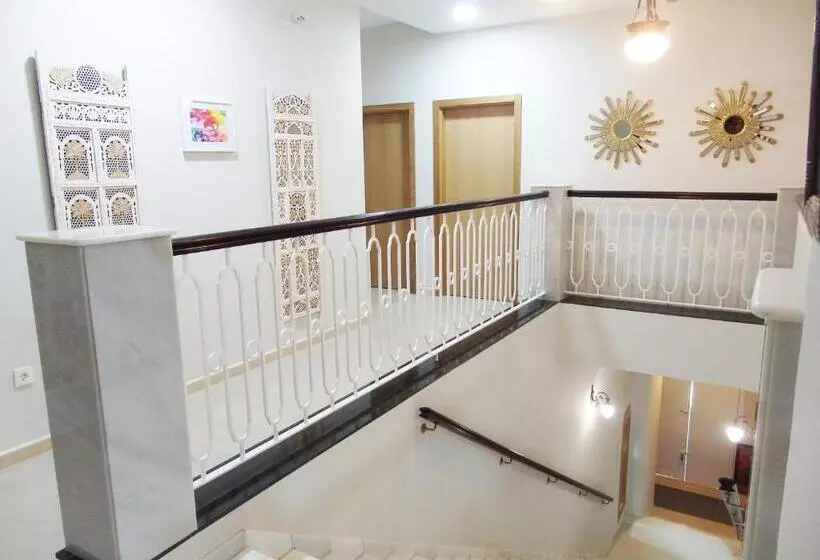 Majatalo Hostal Montemayor