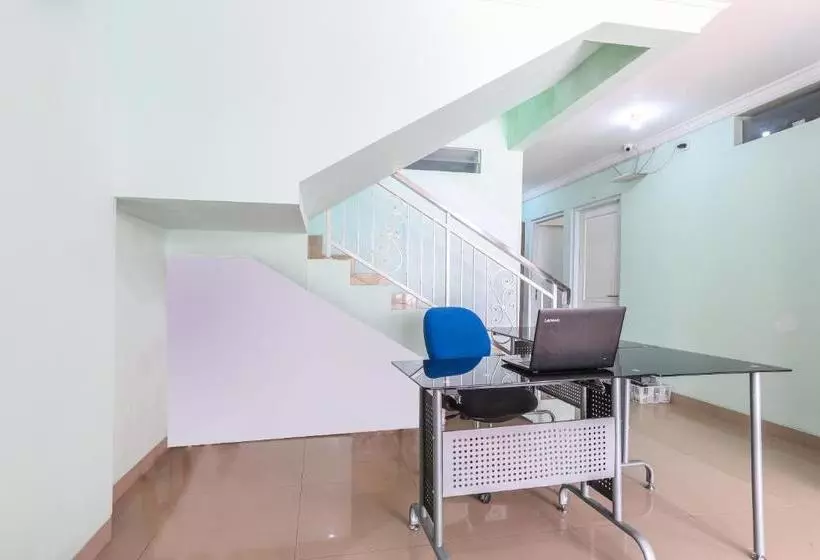 ホテル Oyo 1551 Studento Residence