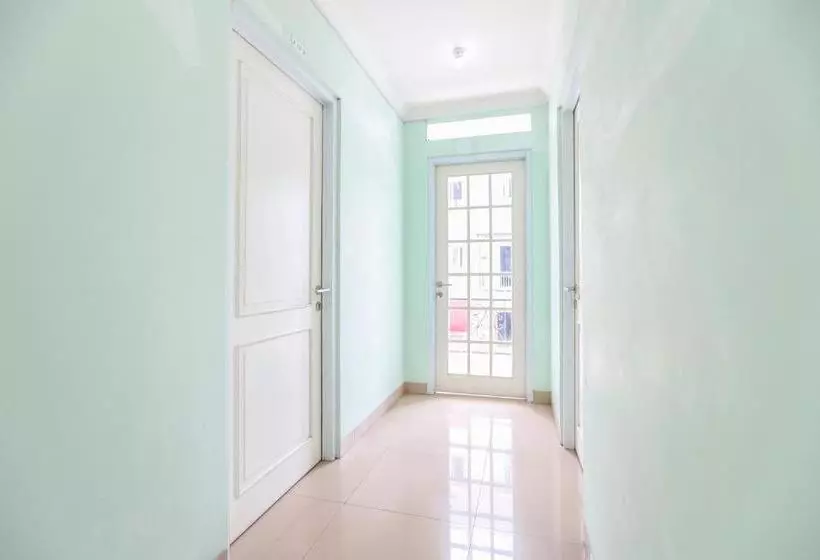 ホテル Oyo 1551 Studento Residence