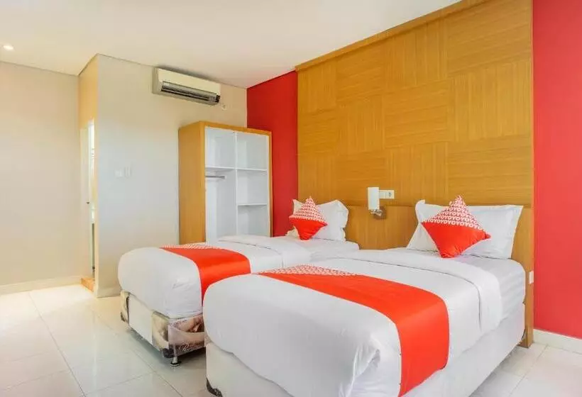 Hotelli Oyo 1636 Wisma Kuta Karang