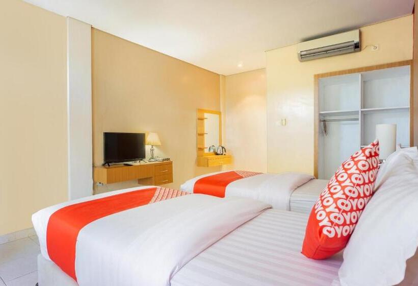 Отель Oyo 1636 Wisma Kuta Karang