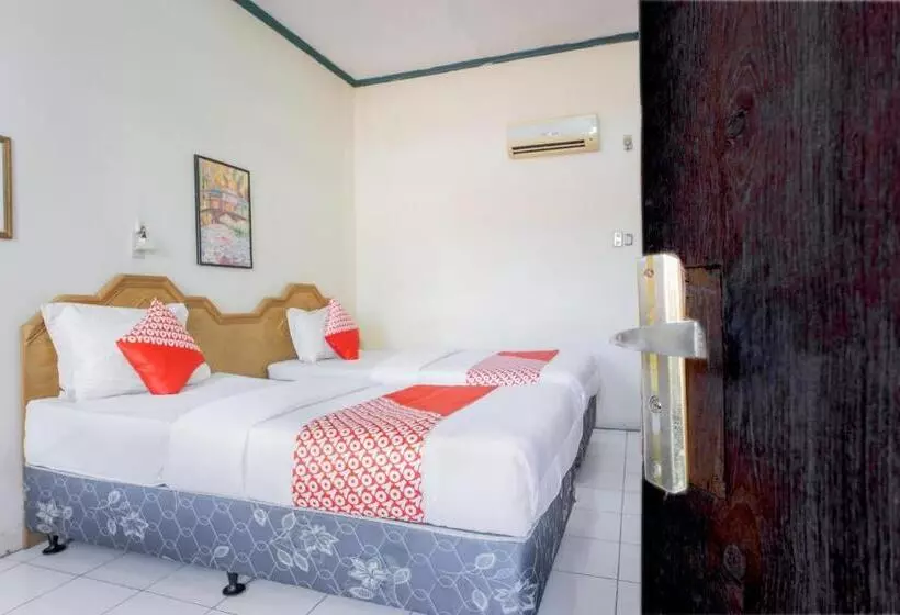 Hotelli Oyo 1636 Wisma Kuta Karang