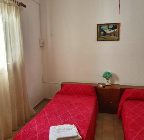 Пансион Hostal Los Sesto