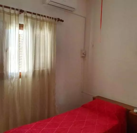 پانسیون Hostal Los Sesto