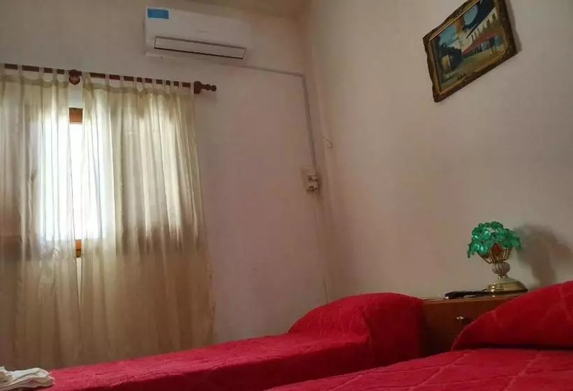 پانسیون Hostal Los Sesto