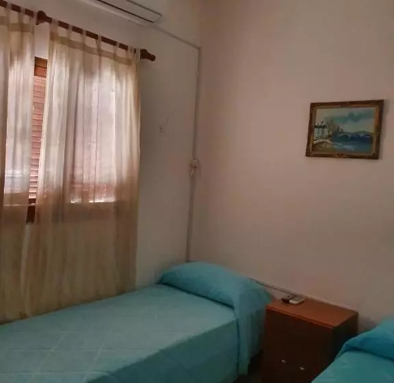 پانسیون Hostal Los Sesto