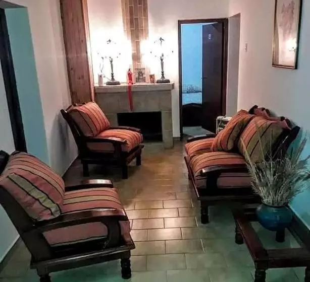 پانسیون Hostal Los Sesto