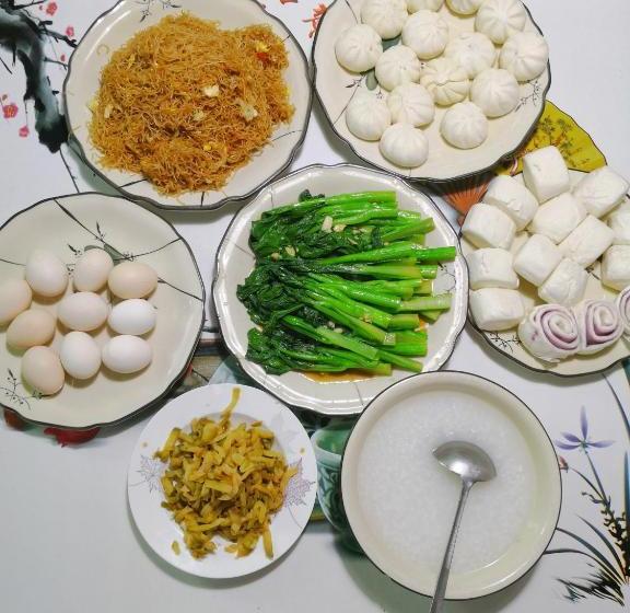 هتل Bright Moon Inn