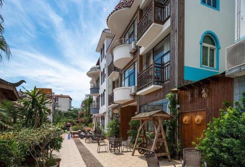 هتل Bright Moon Inn