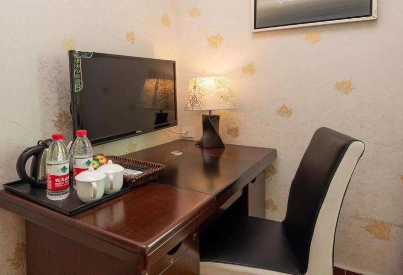 هتل Bright Moon Inn