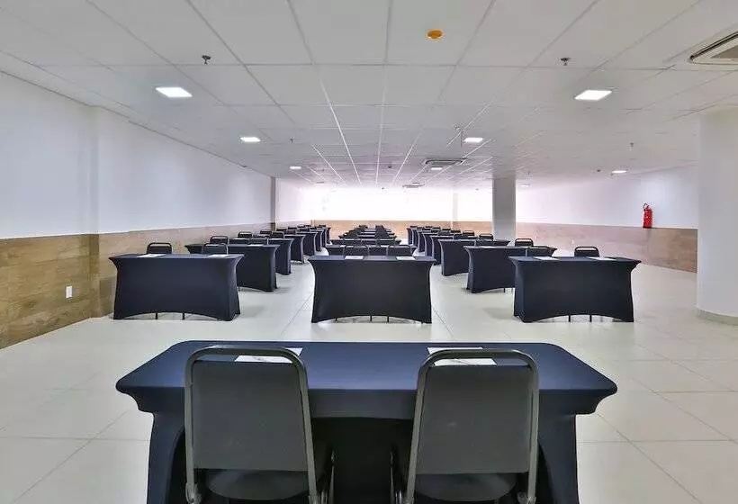 ホテル Nobile Inn London Anapolis