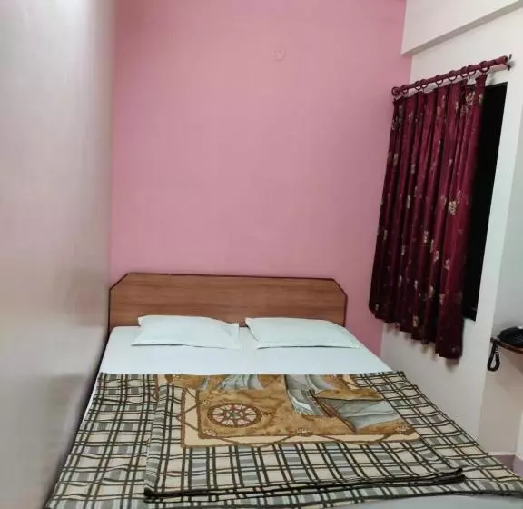 هتل Tirupati
