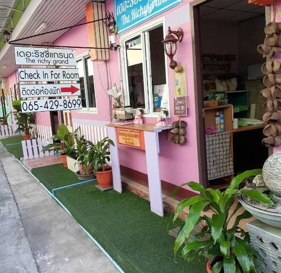 هتل The Richy Grand