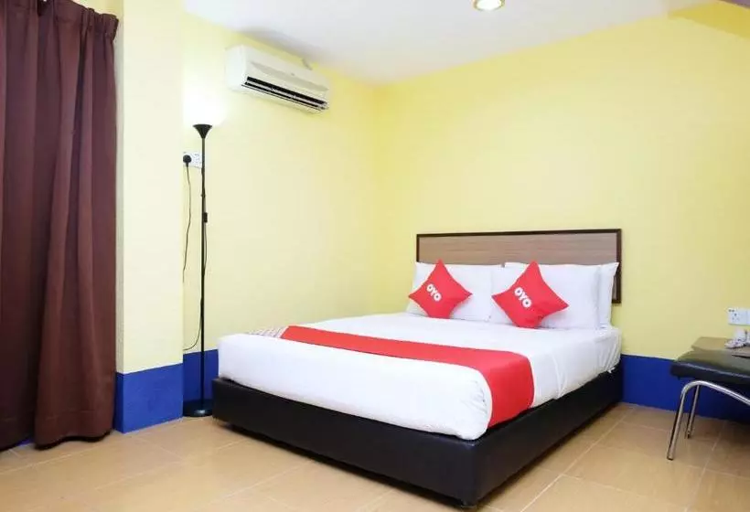 Hotelli Oyo 89352 Golden Terminal Lodge