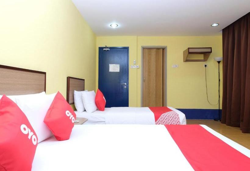 Hotel Oyo 89352 Golden Terminal Lodge