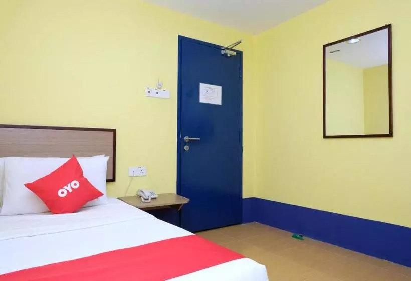 Hotelli Oyo 89352 Golden Terminal Lodge