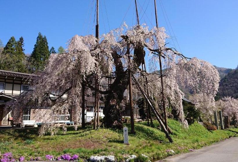Bed and Breakfast むかしの暮らしを体験 古民家の宿 みのり家