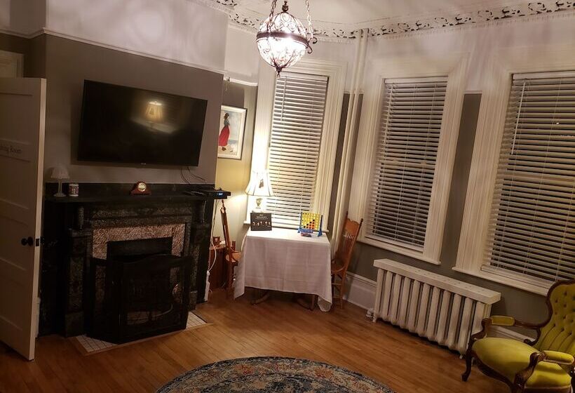 تختخواب و صبحانه Georgestown Inn