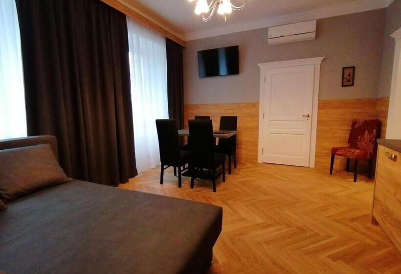 Golden Star Premium Apartments