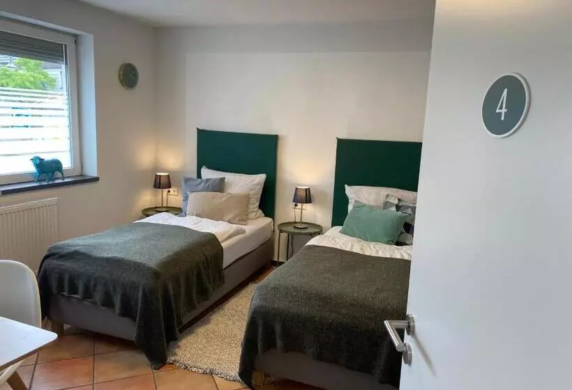 Hotelli Sali Homes   Gaestehaus Lamm Obersulm