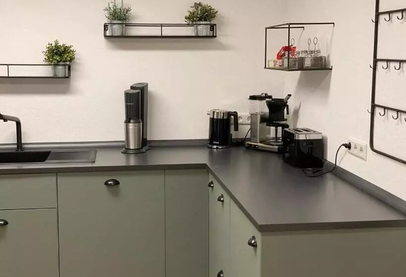 Hotelli Sali Homes   Gaestehaus Lamm Obersulm