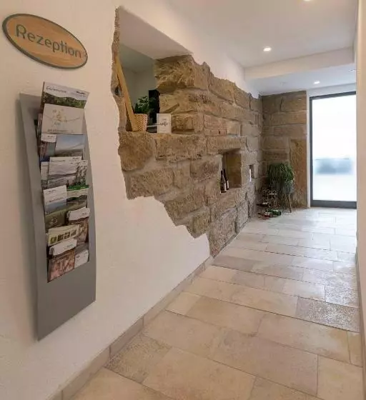 Hotelli Sali Homes   Gaestehaus Lamm Obersulm