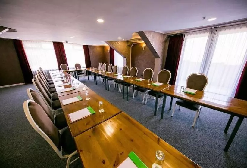 هتل Ethno Park Resort Bishkek2024