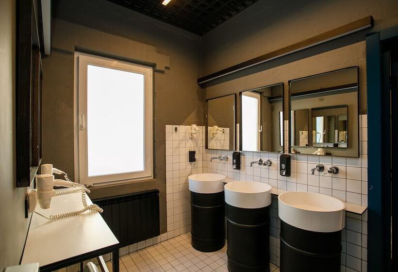 هاستل Campus Community A