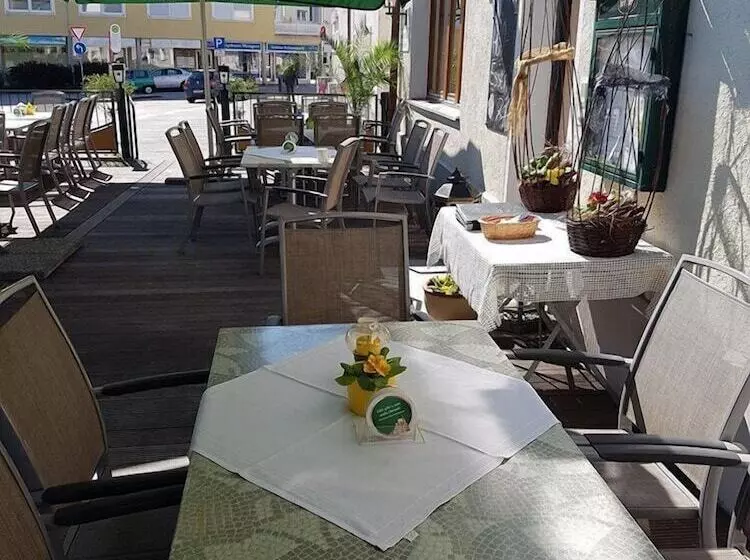 Retkeilymaja Gasthof Zur Alten Post Pension