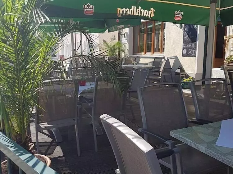 Retkeilymaja Gasthof Zur Alten Post Pension