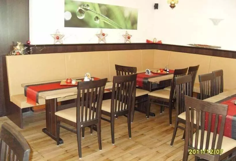 Retkeilymaja Gasthof Zur Alten Post Pension