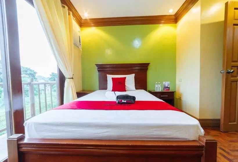 Aamiaismajoitus (B&B) Reddoorz Plus @ Starhomes Olivianville