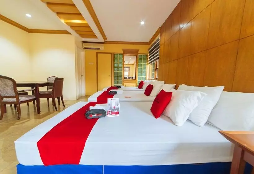 Aamiaismajoitus (B&B) Reddoorz Plus @ Starhomes Olivianville
