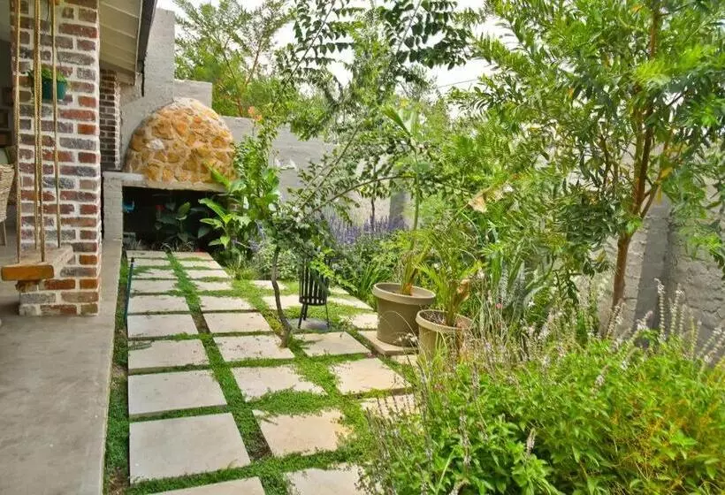 Majatalo Veranda House Boutique Accommodation