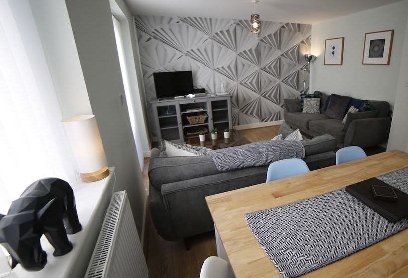 Cosy Dragon @tanglewood