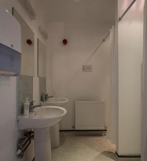 호텔 Black Isle Bunkhouse