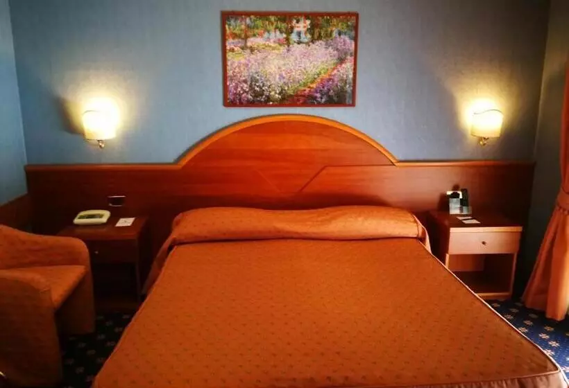 Hotelli Lido   Beach And Palace