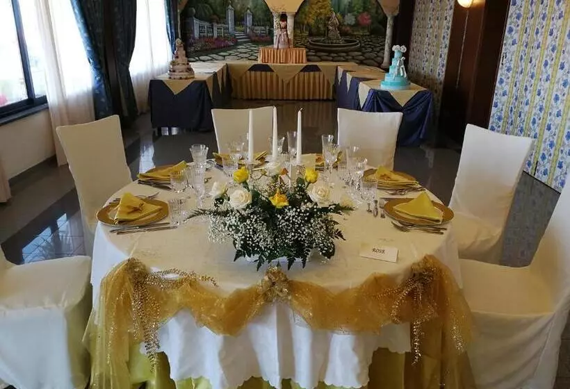 Hotelli Lido   Beach And Palace