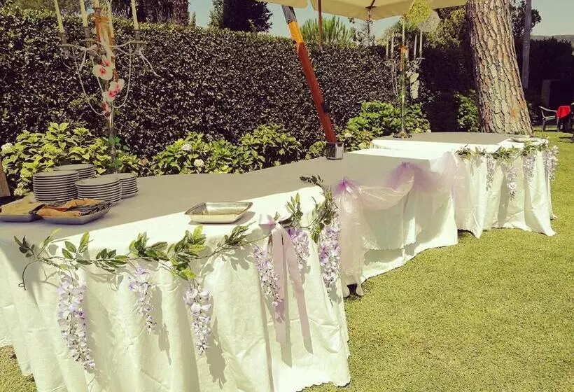 Hotelli Lido   Beach And Palace