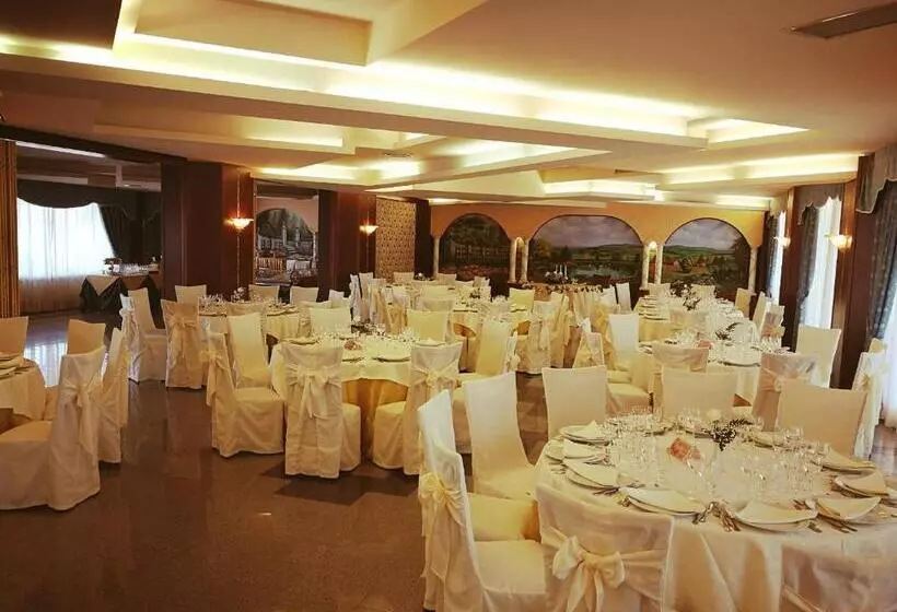 Hotelli Lido   Beach And Palace