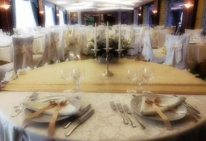 Hotelli Lido   Beach And Palace