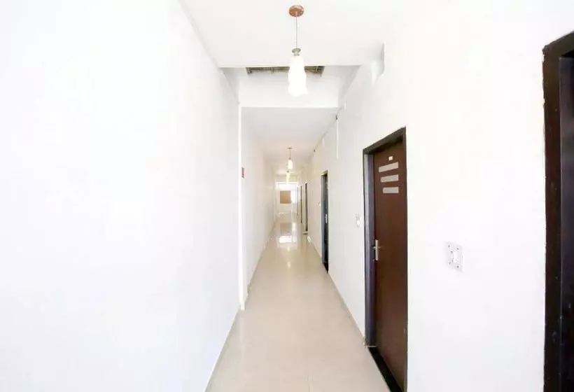 Hotelli Oyo 6785 Sunder Bus Stand