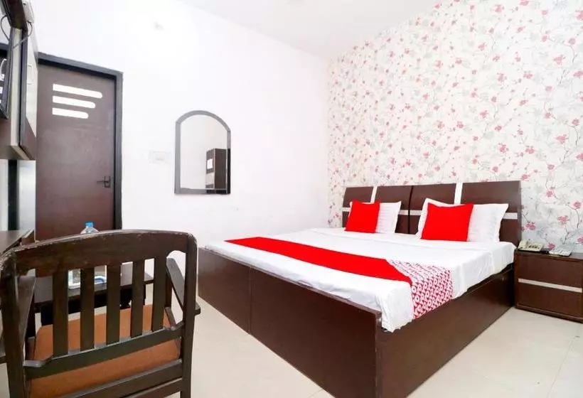 Hotelli Oyo 6785 Sunder Bus Stand