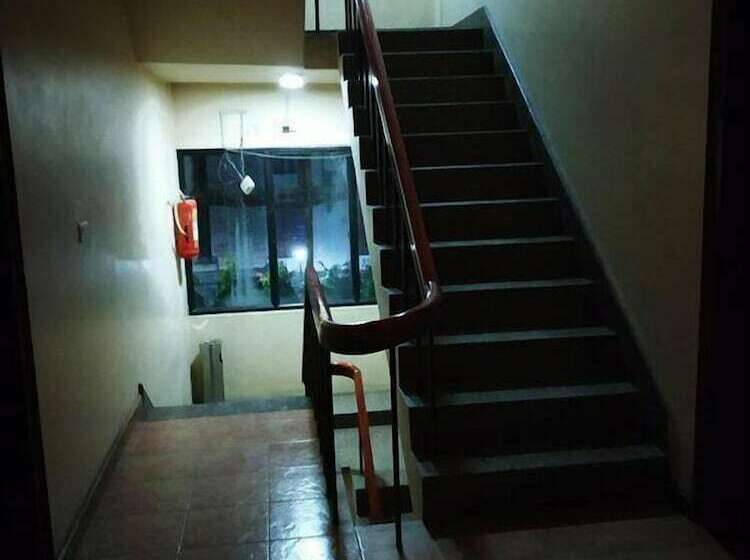 酒店 The Royal Orchid