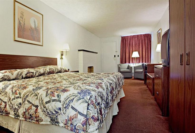 Отель Americas Best Value Inn St. Albans