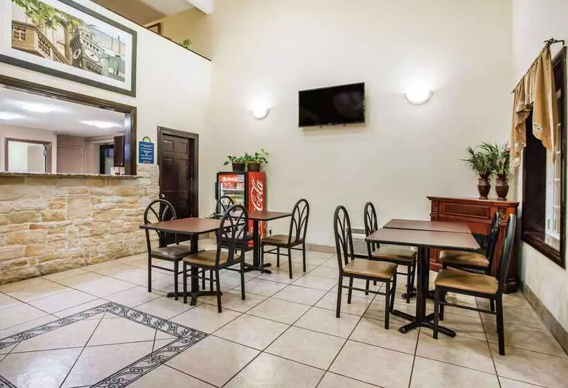 Отель Days Inn By Wyndham Aberdeen