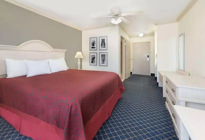 Отель Days Inn By Wyndham Dalhart