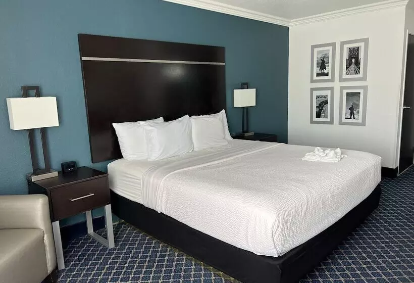 Отель Days Inn By Wyndham Dalhart