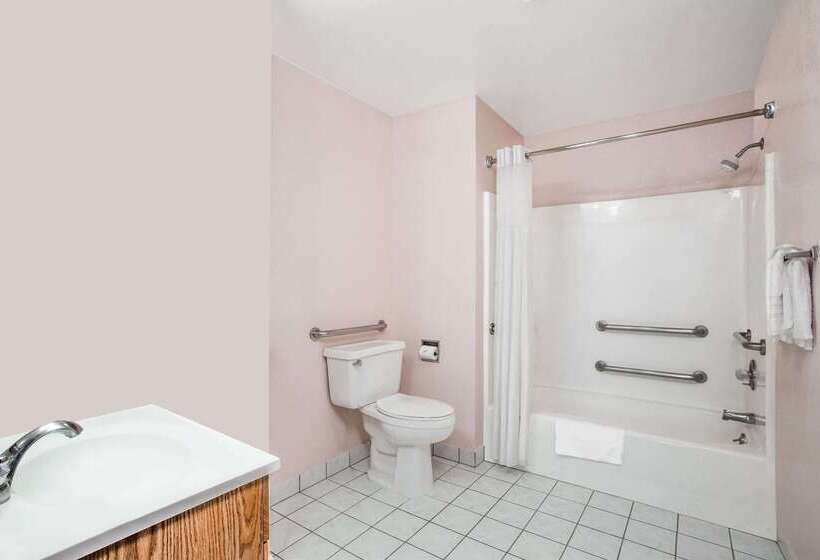 ホテル Days Inn By Wyndham Wurtsboro