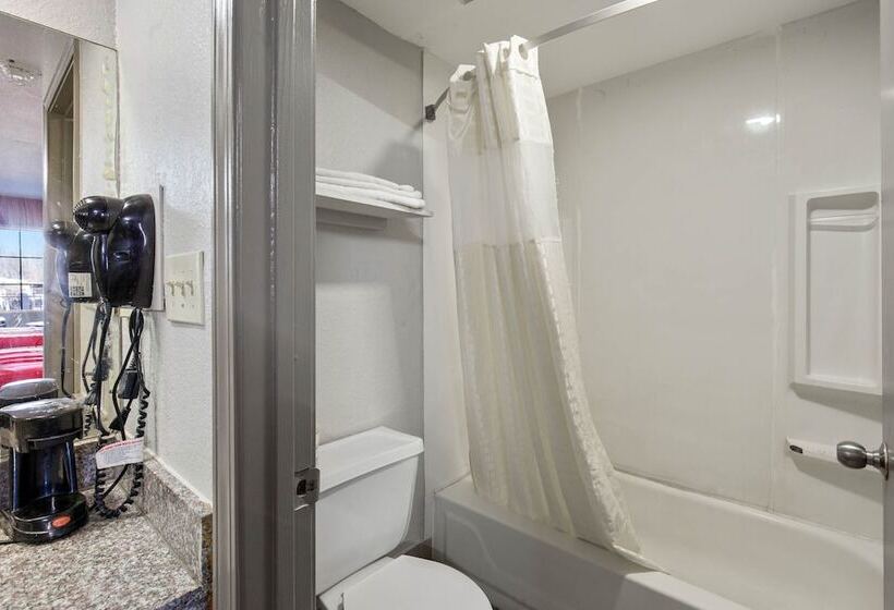 호텔 O Columbia Downtown Near I 65